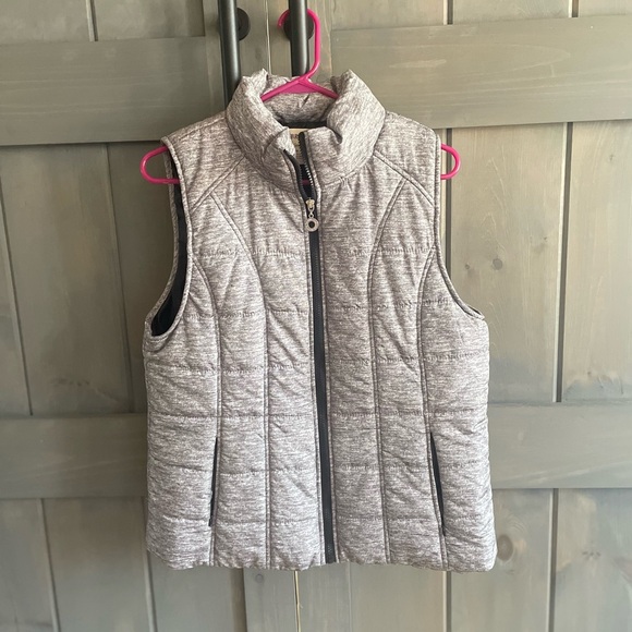 Cambridge Dry Goods 
Grey puffer vest 
Side XL - Picture 1 of 7